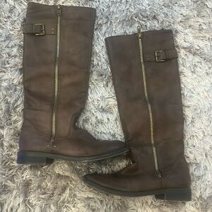 Women’s size 9, Aeropostale Brown Boots